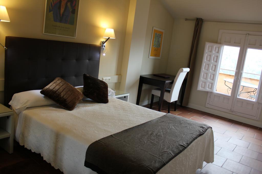 Hotel Leonor De Aquitania Cuenca  Oda fotoğraf